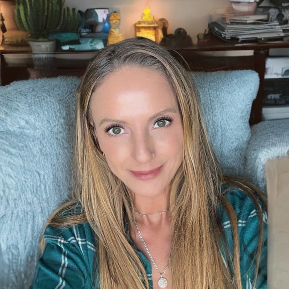 Meet your Posher, Valentina - Picture 4 of 5